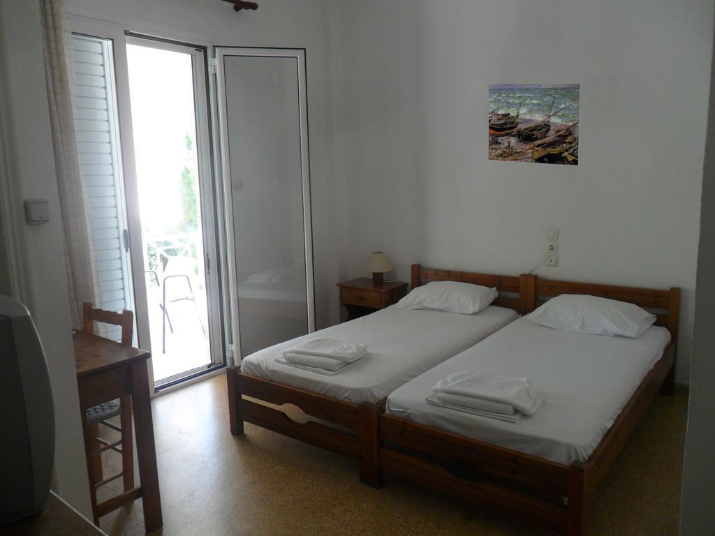 Araliki Apartments & Studios Loutra Edipsou  Oda fotoğraf