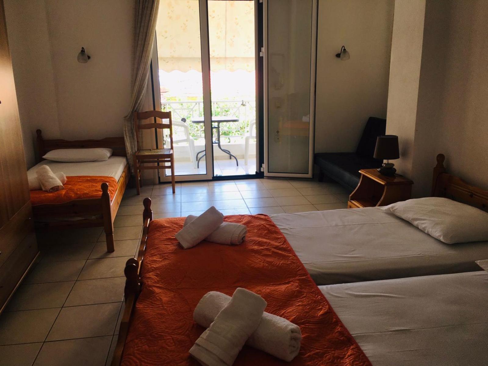 Araliki Apartments & Studios Loutra Edipsou  Oda fotoğraf