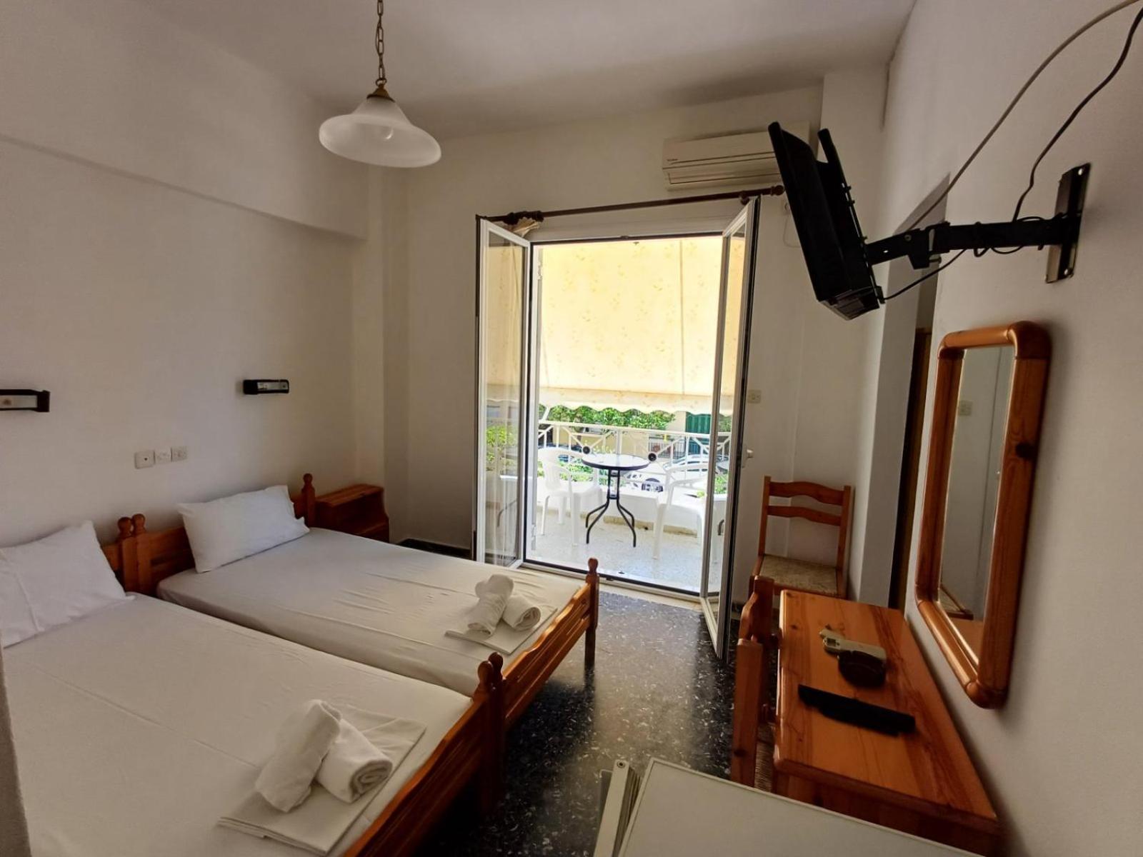 Araliki Apartments & Studios Loutra Edipsou  Dış mekan fotoğraf